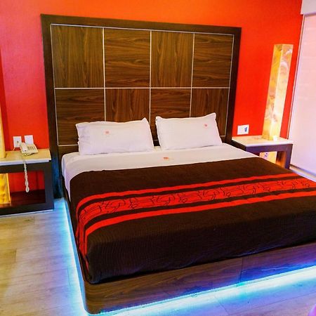 Plutarco Suites Kota Meksiko Bagian luar foto